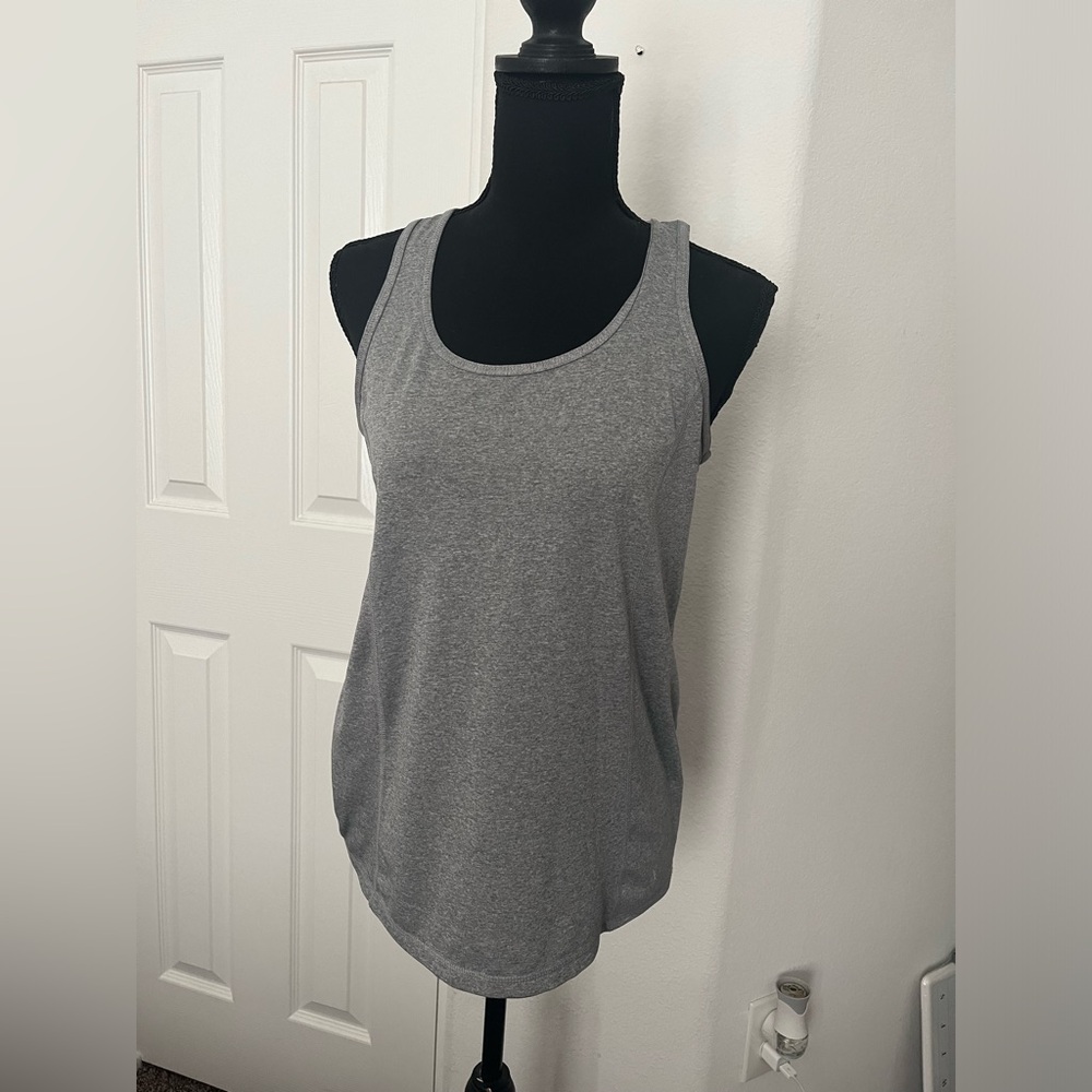 Danskin Now Gray Racerback Athletic Tank Top | Size Medium (8–10)